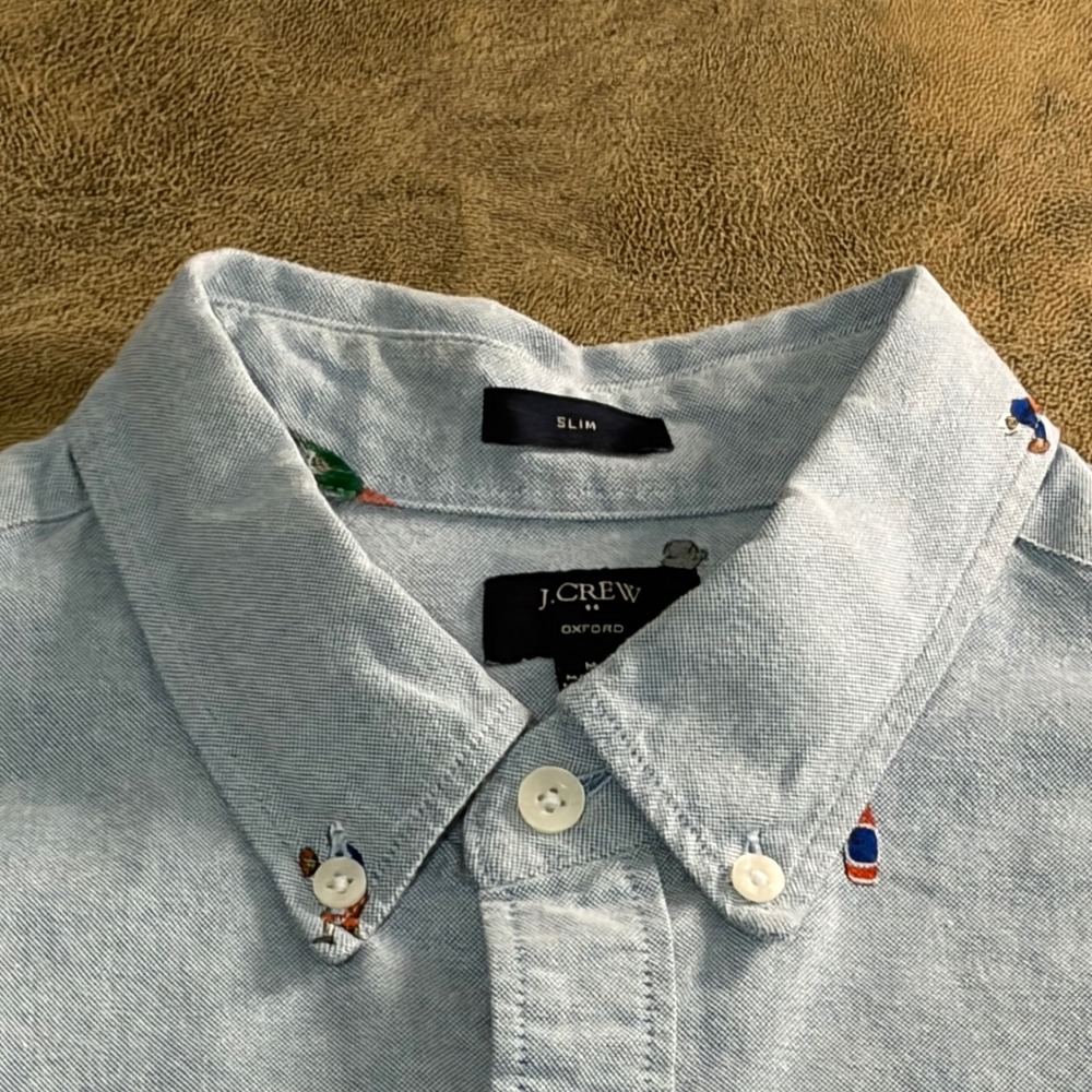 J.Crew Button Down Shirt Mens Medium Blue Embroidered Football BBQ Slim E8085